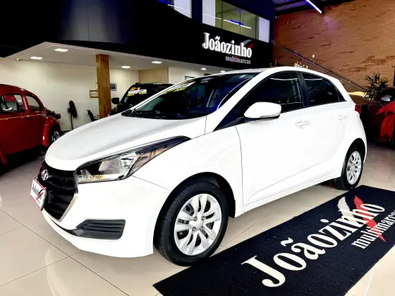HYUNDAI HB20 1.6 COMFORT PLUS 16V FLEX 4P MANUAL HYUNDAI HB20 1.6 COMFORT PLUS 16V FLEX 4P MANUAL