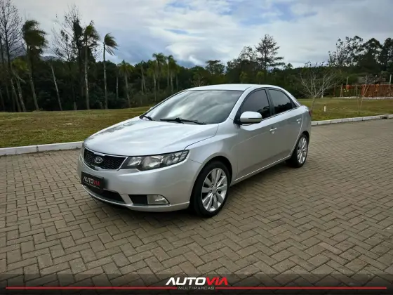 KIA CERATO 1.6 EX3 SEDAN 16V GASOLINA 4P AUTOMÁTICO