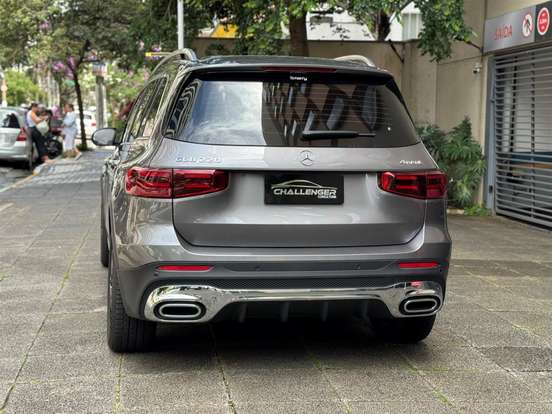 MERCEDES-BENZ-GLB 220-2024