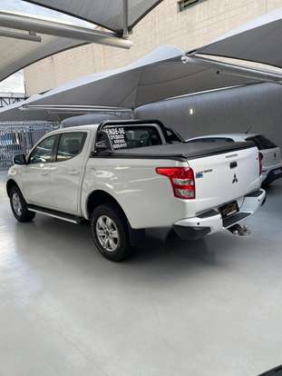 MITSUBISHI-L200 TRITON-2021