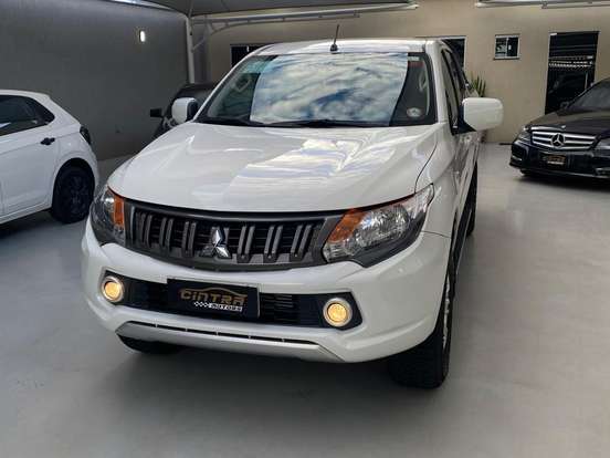 MITSUBISHI-L200 TRITON-2.4 16V TURBO DIESEL GL CD 4X4 MANUAL MITSUBISHI-L200 TRITON-2021