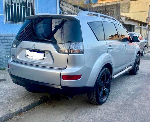MITSUBISHI OUTLANDER 3.0 4X4 V6 24V GASOLINA 4P AUTOMÁTICO