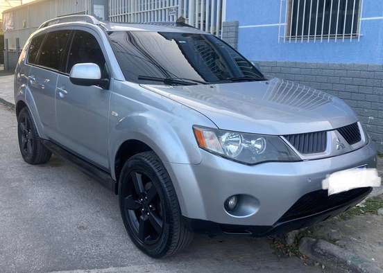 MITSUBISHI-OUTLANDER-2008