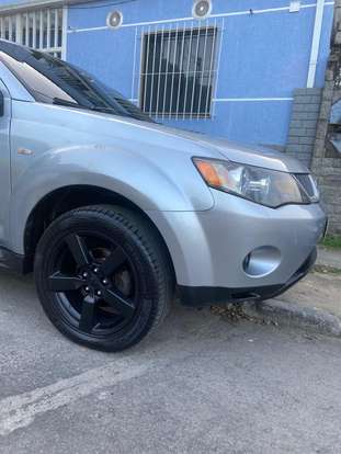 MITSUBISHI-OUTLANDER-2008