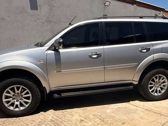 MITSUBISHI-PAJERO-2.5 HD 4X4 8V TURBO INTERCOOLER DIESEL 4P MANUAL MITSUBISHI-PAJERO-2009