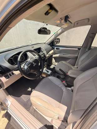MITSUBISHI-PAJERO-2009