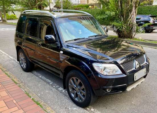 MITSUBISHI-PAJERO TR4-2.0 4X2 16V 140CV FLEX 4P MANUAL MITSUBISHI-PAJERO TR4-2013