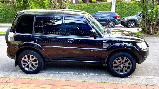 MITSUBISHI-PAJERO TR4-2.0 4X2 16V 140CV FLEX 4P MANUAL MITSUBISHI-PAJERO TR4-2013