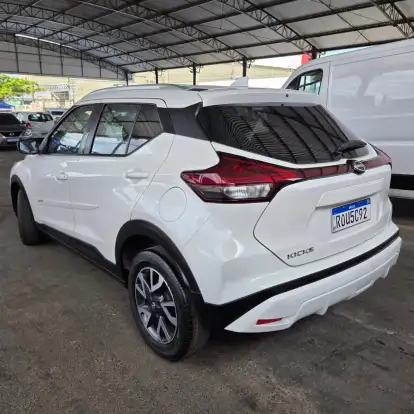 NISSAN-KICKS-2023
