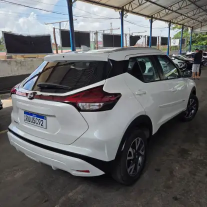 NISSAN-KICKS-2023