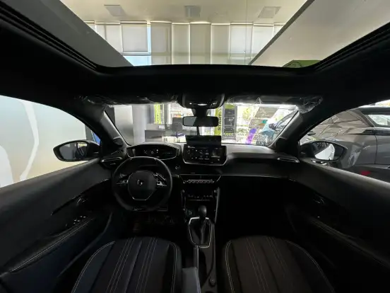 PEUGEOT-208-2025