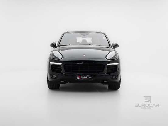 PORSCHE-CAYENNE-2017