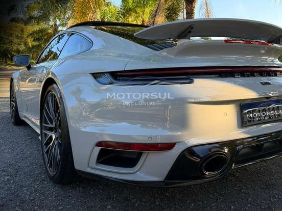 PORSCHE-911-2023