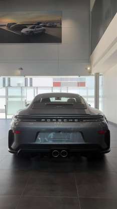 PORSCHE-911-2025
