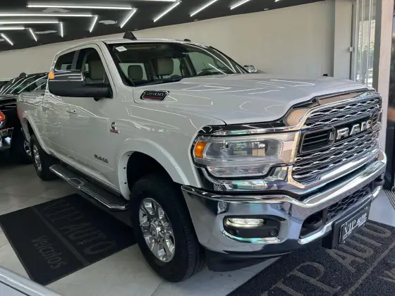 RAM 2500 6.7 I6 TURBO DIESEL LARAMIE CD 4X4 AUTOMÁTICO