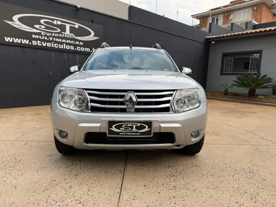 RENAULT DUSTER 2.0 DYNAMIQUE 4X2 16V FLEX 4P AUTOMÁTICO