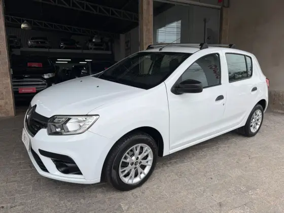 RENAULT SANDERO 1.0 12V SCE FLEX LIFE MANUAL RENAULT SANDERO 1.0 12V SCE FLEX LIFE MANUAL