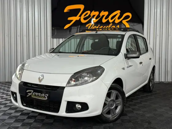 RENAULT SANDERO 1.0 TECH RUN 16V FLEX 4P MANUAL RENAULT SANDERO 1.0 TECH RUN 16V FLEX 4P MANUAL