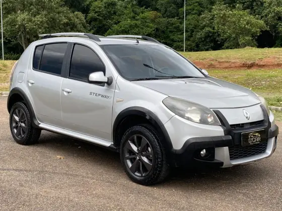 RENAULT SANDERO 1.6 STEPWAY 16V FLEX 4P MANUAL RENAULT SANDERO 1.6 STEPWAY 16V FLEX 4P MANUAL
