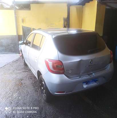RENAULT-SANDERO-2015