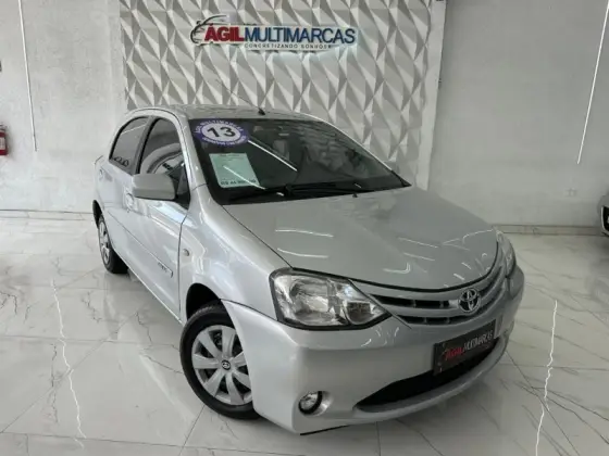 TOYOTA ETIOS 1.3 XS 16V FLEX 4P MANUAL TOYOTA ETIOS 1.3 XS 16V FLEX 4P MANUAL