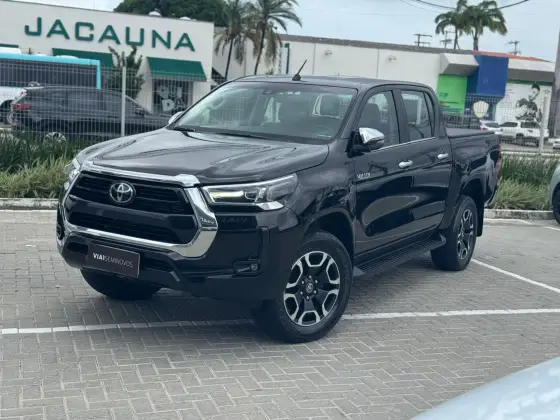 TOYOTA HILUX 2.8 D-4D TURBO DIESEL CD SRX 4X4 AUTOMÁTICO