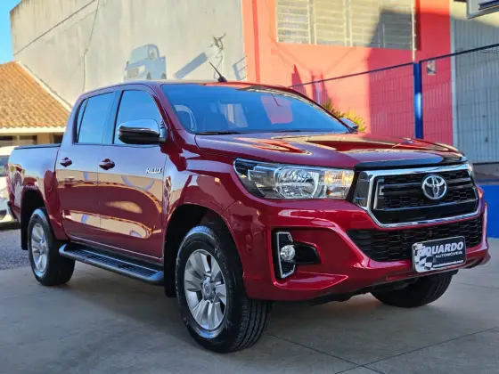 TOYOTA HILUX 2.8 SR 4X4 CD 16V DIESEL 4P AUTOMÁTICO
