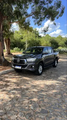 TOYOTA HILUX 2.8 SR 4X4 CD 16V DIESEL 4P AUTOMÁTICO