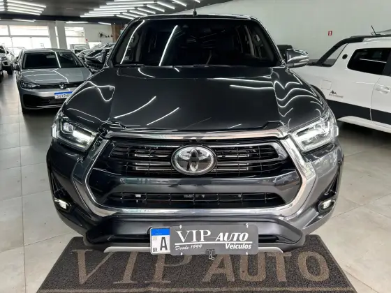 TOYOTA HILUX 2.8 SRV 4X4 CD 16V DIESEL 4P AUTOMÁTICO