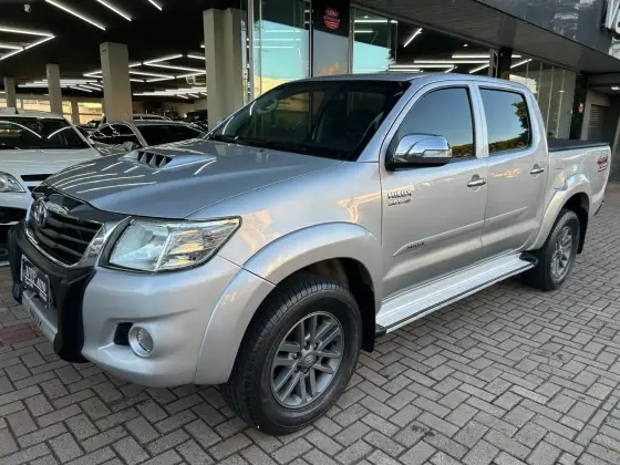TOYOTA HILUX 3.0 SRV 4X4 CD 16V TURBO INTERCOOLER DIESEL 4P AUTOMÁTICO
