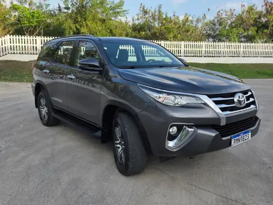 TOYOTA-HILUX SW4-2.7 SRV 7 LUGARES 4X2 16V FLEX 4P AUTOMÁTICO TOYOTA-HILUX SW4-2018