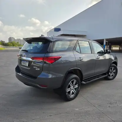 TOYOTA-HILUX SW4-2018