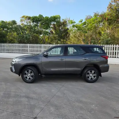 TOYOTA-HILUX SW4-2.7 SRV 7 LUGARES 4X2 16V FLEX 4P AUTOMÁTICO TOYOTA-HILUX SW4-2018