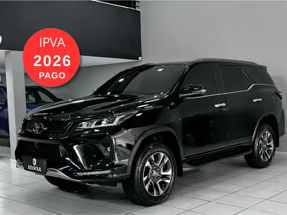 TOYOTA HILUX SW4 2.8 D-4D TURBO DIESEL DIAMOND 7L 4X4 AUTOMÁTICO