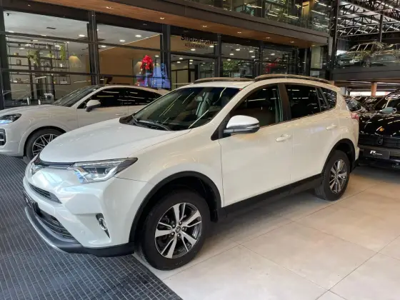 TOYOTA RAV4 2.0 TOP 4X2 16V GASOLINA 4P AUTOMÁTICO
