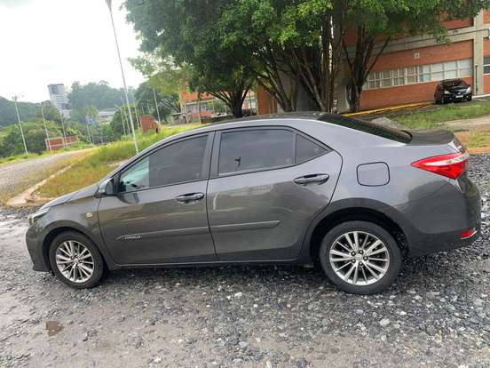 TOYOTA-COROLLA-2015