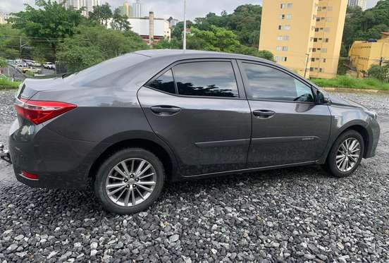 TOYOTA-COROLLA-2015