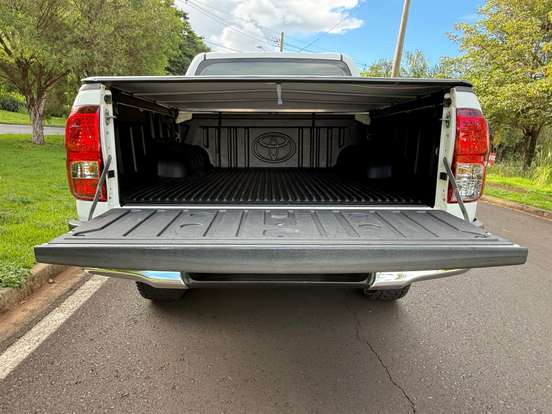 TOYOTA-HILUX-2.8 SRX 4X4 CD 16V DIESEL 4P AUTOMÁTICO TOYOTA-HILUX-2017