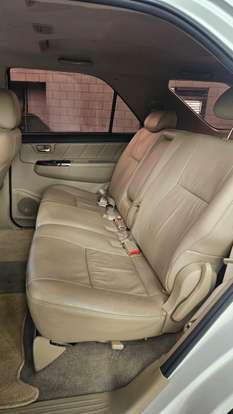 TOYOTA-HILUX SW4-2014