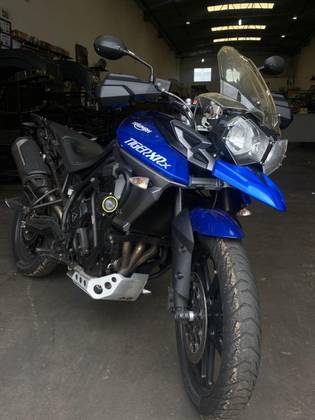 TRIUMPH TIGER 800 XRX 
