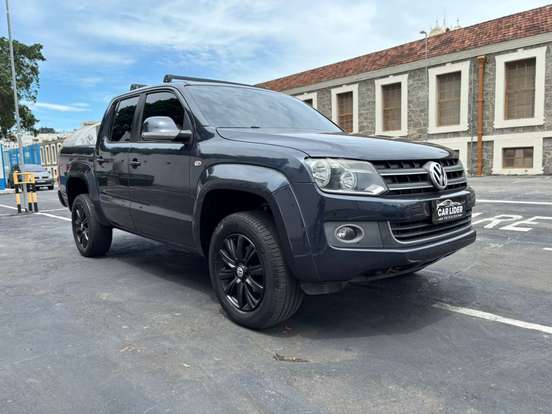 VOLKSWAGEN-AMAROK-2014