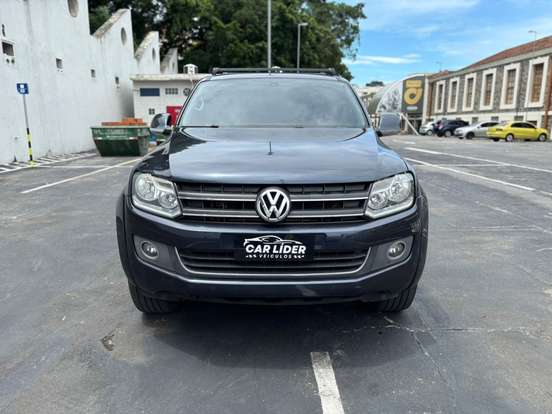 VOLKSWAGEN-AMAROK-2014