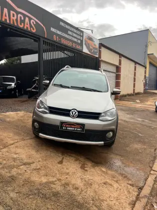 VOLKSWAGEN FOX 1.6 MI 8V FLEX 4P MANUAL VOLKSWAGEN FOX 1.6 MI 8V FLEX 4P MANUAL