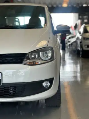 VOLKSWAGEN-FOX-2013