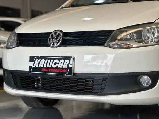 VOLKSWAGEN-FOX-1.6 MI ROCK IN RIO 8V FLEX 4P MANUAL VOLKSWAGEN-FOX-2013
