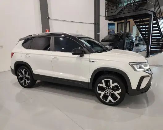 VOLKSWAGEN TAOS 1.4 250 TSI TOTAL FLEX HIGHLINE AUTOMÁTICO