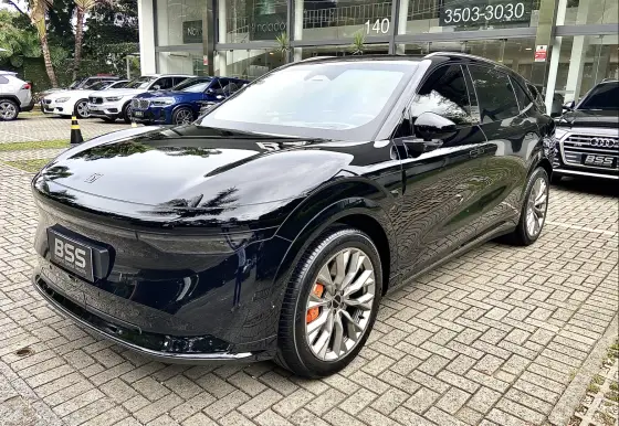 ZEEKR 7X 100 KW ELÉTRICO FLAGSHIP AWD ZEEKR 7X 100 KW ELÉTRICO FLAGSHIP AWD