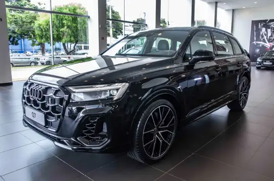 AUDI-Q7-2026