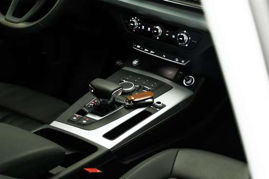 AUDI-Q5-2019