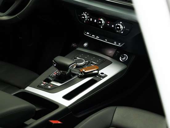 AUDI-Q5-2.0 TFSI GASOLINA PRESTIGE S TRONIC AUDI-Q5-2019